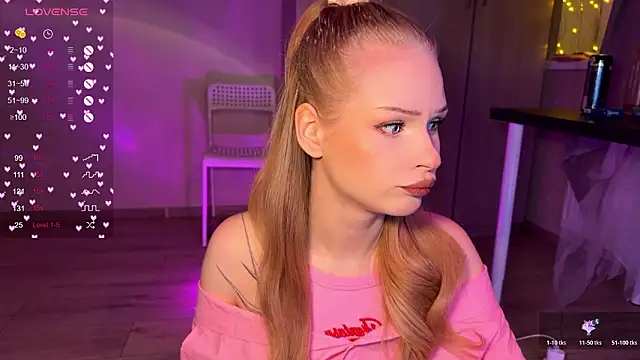 Snapshot of lisa_barbie chatting on February 12, 2026, 4:35 pm lisa barbie online show from February 12, 2026, 4:35 pm