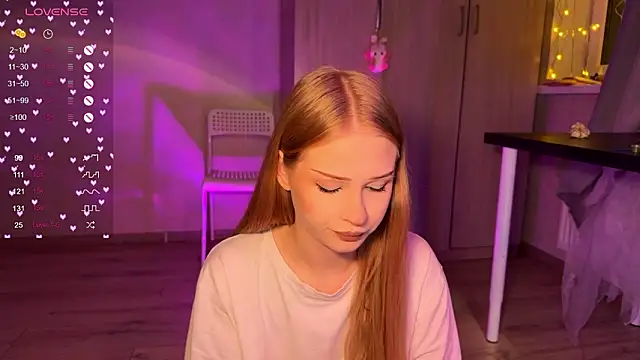 Snapshot of lisa_barbie chatting on February 13, 2026, 6:37 pm lisa barbie online show from February 13, 2026, 6:37 pm