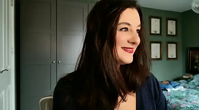 Snapshot of flatwhite0 chatting on February 20, 2025, 9:33 am flatwhite0 online show from February 20, 2025, 9:33 am
