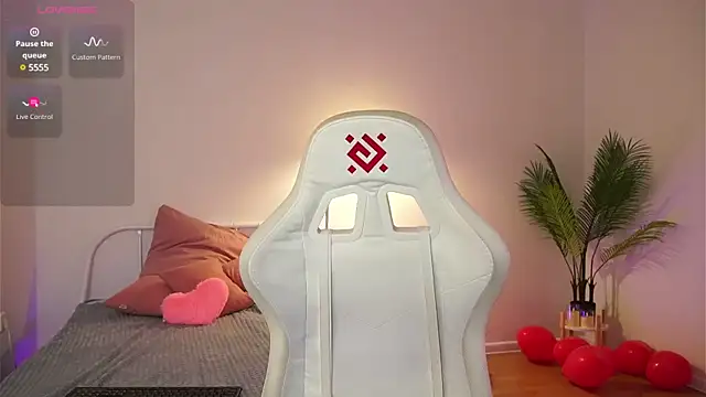 tender babyy online show from March 6, 2025, 11:36 am