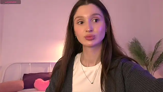 tender babyy online show from September 15, 2025, 1:44 pm