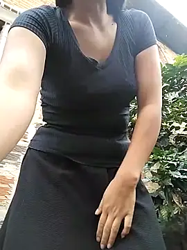 MirandaSingle online show from April 11, 2026, 12:31 pm