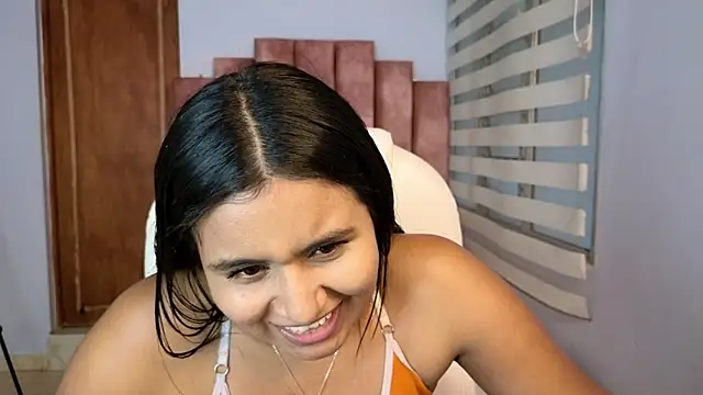 Snapshot of lou_rosse_ chatting on December 5, 2024, 9:50 pm lou rosse online show from December 5, 2024, 9:50 pm