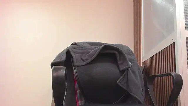 Snapshot of JaneLondon chatting on January 14, 2026, 1:06 pm JaneLondon online show from January 14, 2026, 1:06 pm