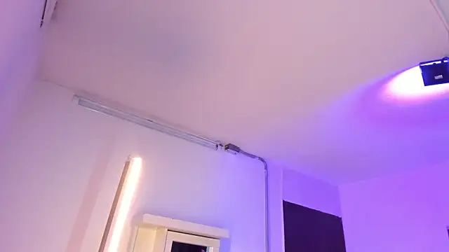 Snapshot of Amy_Kiitty_ chatting on October 24, 2025, 12:45 pm Amy Kiitty online show from October 24, 2025, 12:45 pm