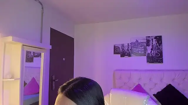 Amy Kiitty  online show from March 26, 2026, 1:06 pm