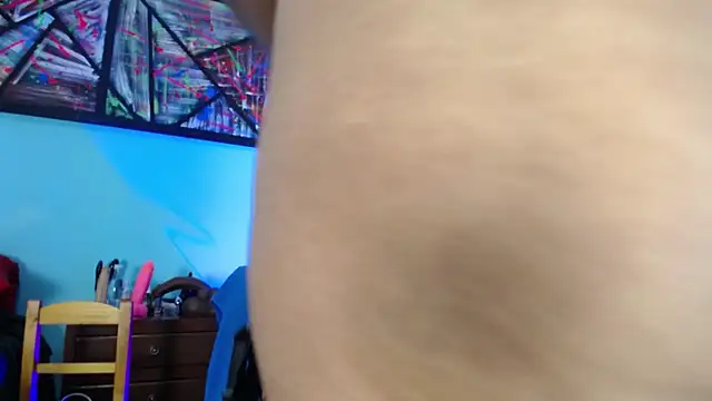 Snapshot of Iivana_19 chatting on October 30, 2025, 4:19 pm Iivana 19 online show from October 30, 2025, 4:19 pm