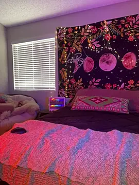 GoldieBakeman online show from March 11, 2025, 4:07 pm