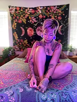 GoldieBakeman online show from October 16, 2025, 4:08 pm