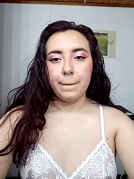 Snapshot of Emi_chik chatting on January 26, 2025, 2:14 am Emi chik online show from January 26, 2025, 2:14 am