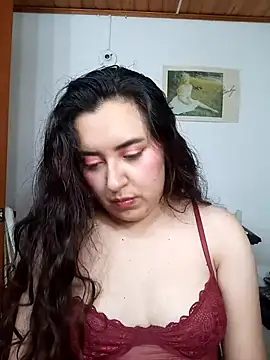 Emi chik online show from October 17, 2025, 10:40 am