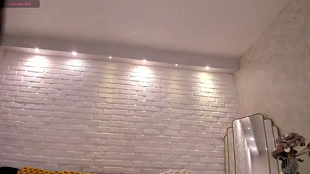 KatieNolan 1 online show from November 29, 2025, 7:39 pm