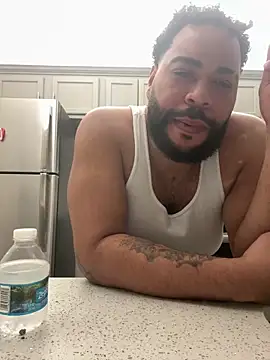 Snapshot of B_and_K chatting on December 11, 2024, 11:10 pm B and K online show from December 11, 2024, 11:10 pm