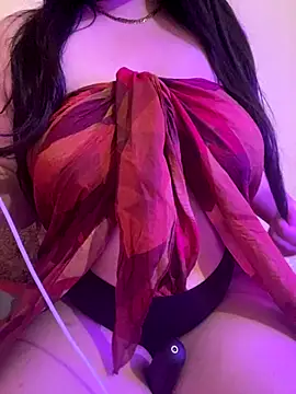 Cameelia online show from November 2, 2025, 6:21 pm