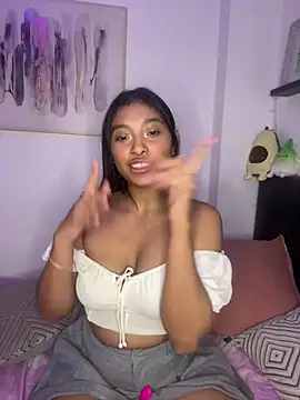 Isabella fasilier online show from February 5, 2025, 3:13 am