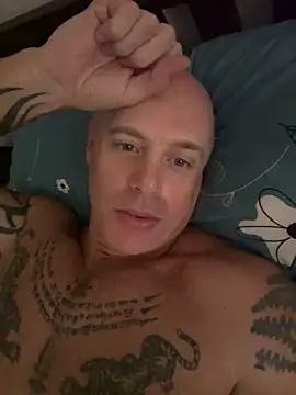 Snapshot of luv2masterb8247 chatting on December 13, 2024, 12:53 am luv2masterb8247 online show from December 13, 2024, 12:53 am