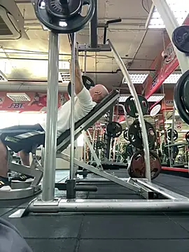 Snapshot of luv2masterb8247 chatting on December 21, 2024, 2:09 am luv2masterb8247 online show from December 21, 2024, 2:09 am