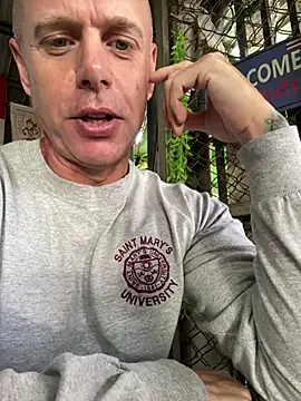 Snapshot of luv2masterb8247 chatting on December 22, 2024, 3:00 am luv2masterb8247 online show from December 22, 2024, 3:00 am