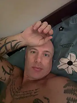 Snapshot of luv2masterb8247 chatting on December 23, 2024, 12:35 am luv2masterb8247 online show from December 23, 2024, 12:35 am