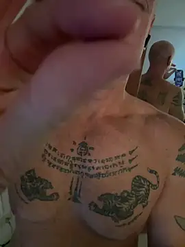 Snapshot of luv2masterb8247 chatting on January 3, 2025, 7:27 am luv2masterb8247 online show from January 3, 2025, 7:27 am