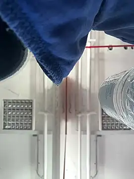 Snapshot of luv2masterb8247 chatting on January 6, 2025, 3:20 am luv2masterb8247 online show from January 6, 2025, 3:20 am