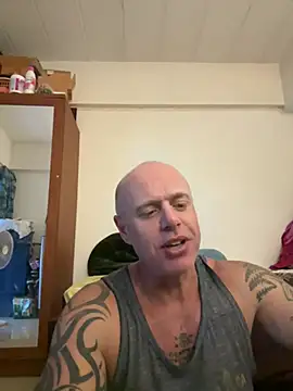 Snapshot of luv2masterb8247 chatting on January 9, 2025, 4:30 am luv2masterb8247 online show from January 9, 2025, 4:30 am