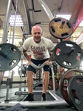 Snapshot of luv2masterb8247 chatting on January 20, 2025, 2:01 am luv2masterb8247 online show from January 20, 2025, 2:01 am