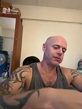 Snapshot of luv2masterb8247 chatting on January 22, 2025, 4:23 am luv2masterb8247 online show from January 22, 2025, 4:23 am