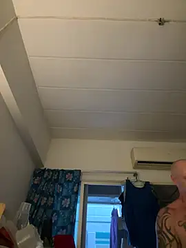 Snapshot of luv2masterb8247 chatting on January 30, 2025, 4:16 am luv2masterb8247 online show from January 30, 2025, 4:16 am