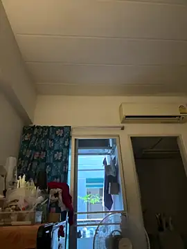 Snapshot of luv2masterb8247 chatting on January 31, 2025, 4:14 am luv2masterb8247 online show from January 31, 2025, 4:14 am