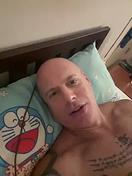 Snapshot of luv2masterb8247 chatting on February 4, 2025, 12:40 am luv2masterb8247 online show from February 4, 2025, 12:40 am