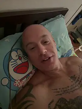 Snapshot of luv2masterb8247 chatting on February 5, 2025, 12:42 am luv2masterb8247 online show from February 5, 2025, 12:42 am