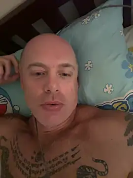 Snapshot of luv2masterb8247 chatting on February 6, 2025, 12:43 am luv2masterb8247 online show from February 6, 2025, 12:43 am