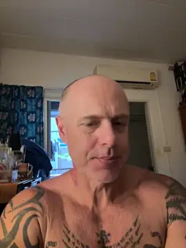 Snapshot of luv2masterb8247 chatting on February 6, 2025, 3:59 am luv2masterb8247 online show from February 6, 2025, 3:59 am