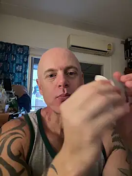 Snapshot of luv2masterb8247 chatting on February 7, 2025, 4:27 am luv2masterb8247 online show from February 7, 2025, 4:27 am