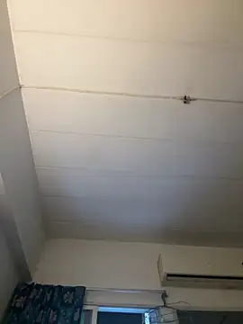 Snapshot of luv2masterb8247 chatting on February 19, 2025, 4:01 am luv2masterb8247 online show from February 19, 2025, 4:01 am