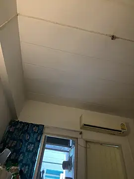 Snapshot of luv2masterb8247 chatting on February 21, 2025, 4:18 am luv2masterb8247 online show from February 21, 2025, 4:18 am