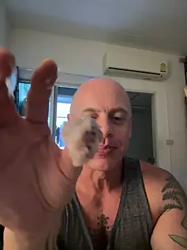 Snapshot of luv2masterb8247 chatting on February 28, 2025, 7:26 am luv2masterb8247 online show from February 28, 2025, 7:26 am