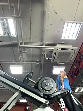 Snapshot of luv2masterb8247 chatting on March 5, 2025, 2:03 am luv2masterb8247 online show from March 5, 2025, 2:03 am