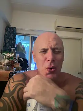 Snapshot of luv2masterb8247 chatting on March 11, 2025, 5:16 am luv2masterb8247 online show from March 11, 2025, 5:16 am