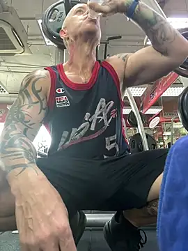 Snapshot of luv2masterb8247 chatting on March 12, 2025, 2:09 am luv2masterb8247 online show from March 12, 2025, 2:09 am