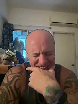 Snapshot of luv2masterb8247 chatting on March 12, 2025, 5:13 am luv2masterb8247 online show from March 12, 2025, 5:13 am