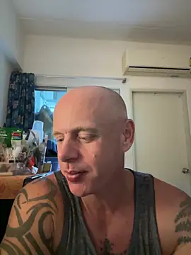 Snapshot of luv2masterb8247 chatting on March 13, 2025, 5:11 am luv2masterb8247 online show from March 13, 2025, 5:11 am