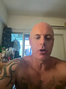 Snapshot of luv2masterb8247 chatting on March 14, 2025, 5:16 am luv2masterb8247 online show from March 14, 2025, 5:16 am