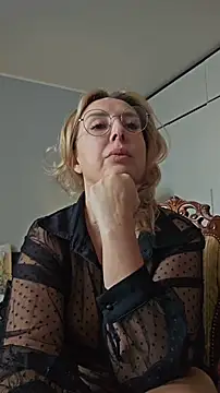 Snapshot of MariaRichi_ chatting on March 4, 2026, 7:58 am MariaRichi online show from March 4, 2026, 7:58 am