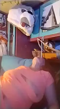 Snapshot of Fantasymaid80 chatting on January 19, 2025, 12:49 am Fantasymaid80 online show from January 19, 2025, 12:49 am