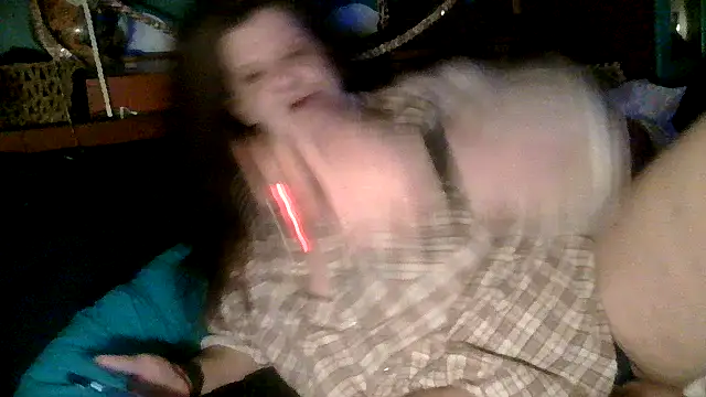 Snapshot of Fantasymaid80 chatting on January 22, 2025, 6:20 am Fantasymaid80 online show from January 22, 2025, 6:20 am