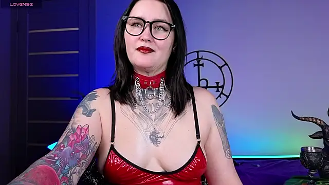 Snapshot of Emmybrightj_ chatting on February 13, 2026, 1:34 am Emmybrightj online show from February 13, 2026, 1:34 am