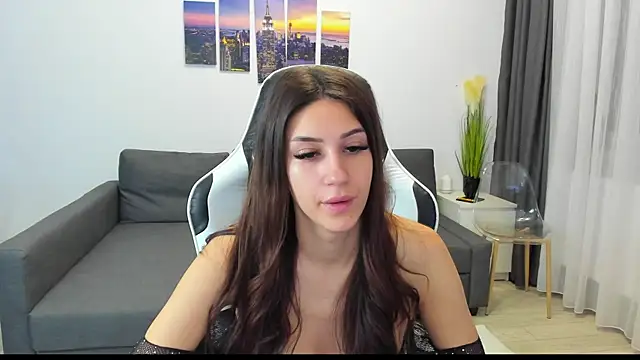 Kimi Ivy online show from October 21, 2025, 4:02 am