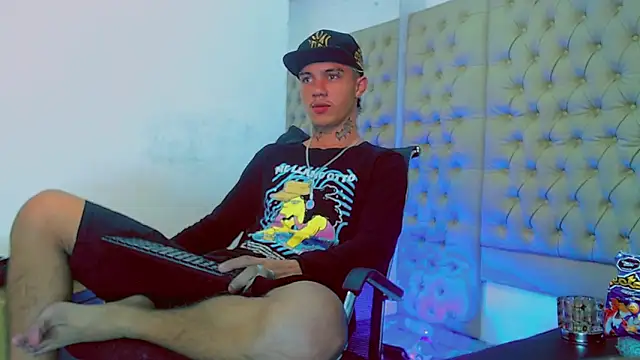 HannibalLester online show from February 2, 2025, 5:48 pm